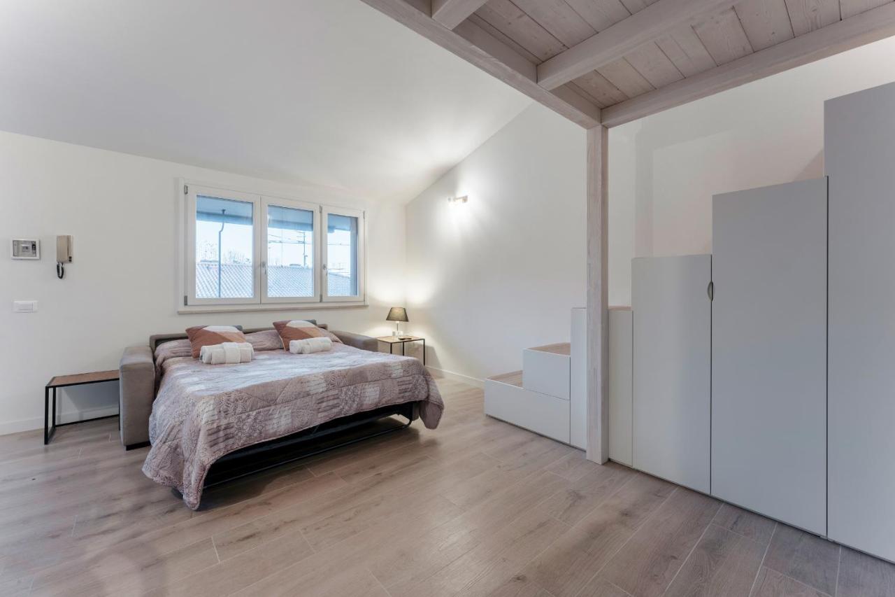 Casa Lugana 19 - Monolocale Con Piscina Direttamente A Lago Sirmione Extérieur photo