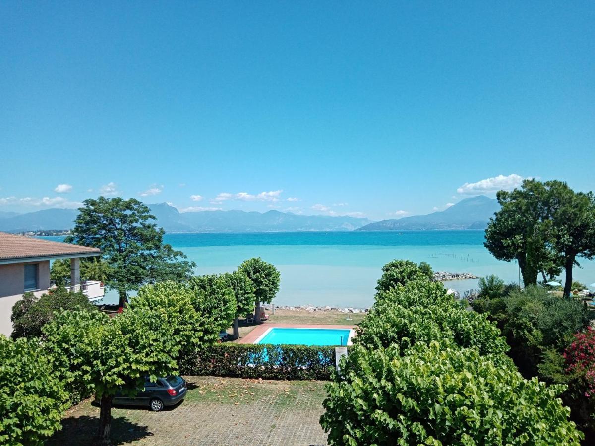 Casa Lugana 19 - Monolocale Con Piscina Direttamente A Lago Sirmione Extérieur photo
