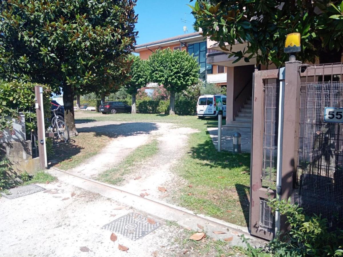 Casa Lugana 19 - Monolocale Con Piscina Direttamente A Lago Sirmione Extérieur photo